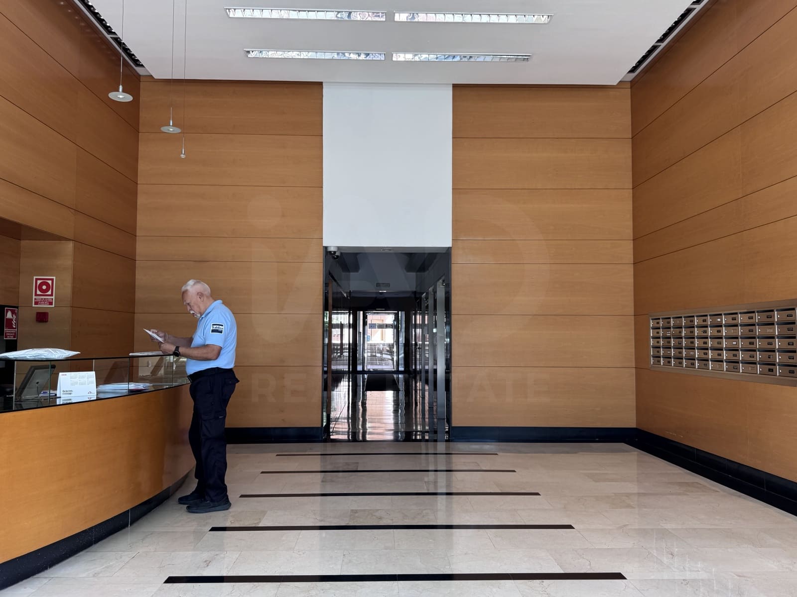 2 soverom Leilighet til leie i Barcelona by med svømmebasseng garasje - € 3 155 (Ref: 9987931)