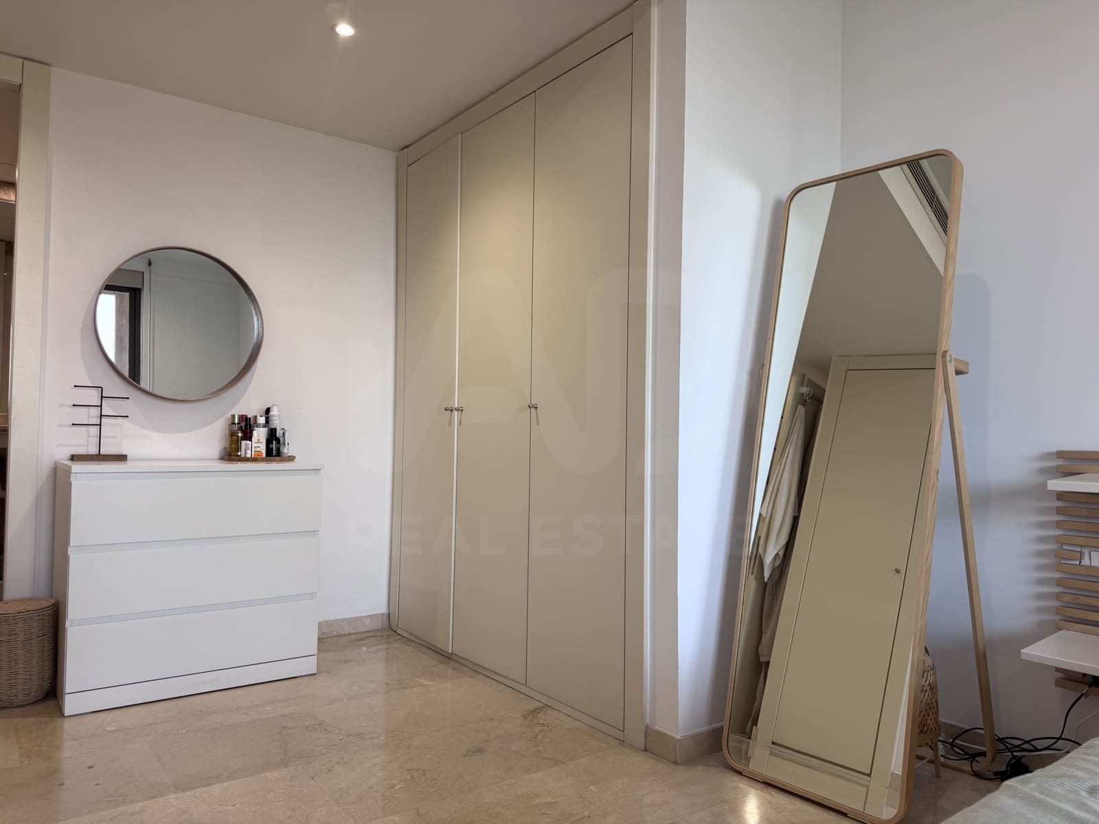 2 soverom Leilighet til leie i Barcelona by med svømmebasseng garasje - € 3 155 (Ref: 9987931)