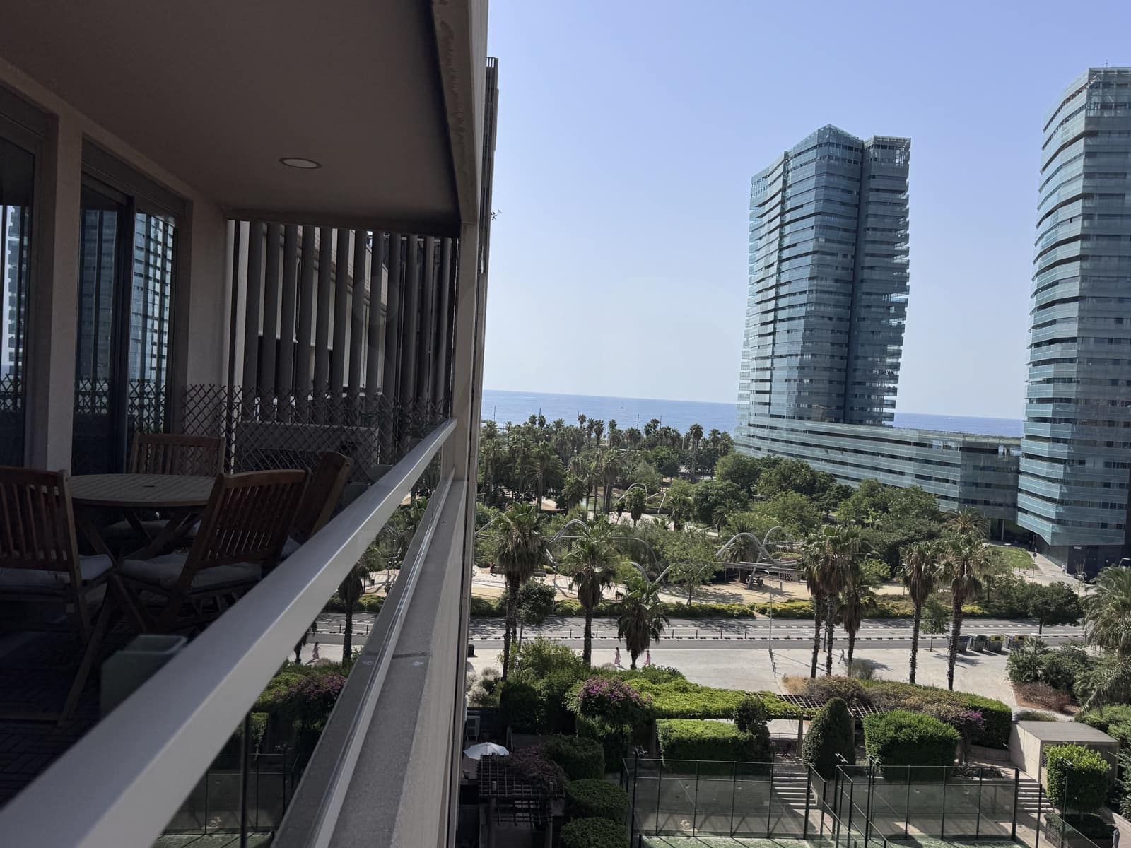 2 soverom Leilighet til leie i Barcelona by med svømmebasseng garasje - € 3 155 (Ref: 9987931)
