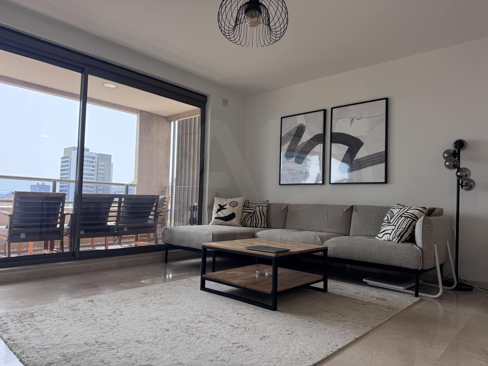 2 soverom Leilighet til leie i Barcelona by med svømmebasseng garasje - € 3 155 (Ref: 9987931)