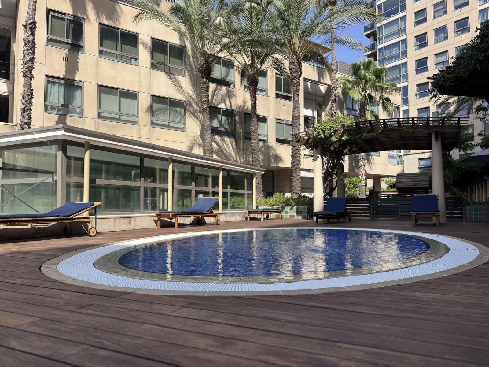 2 soverom Leilighet til leie i Barcelona by med svømmebasseng garasje - € 3 155 (Ref: 9987931)