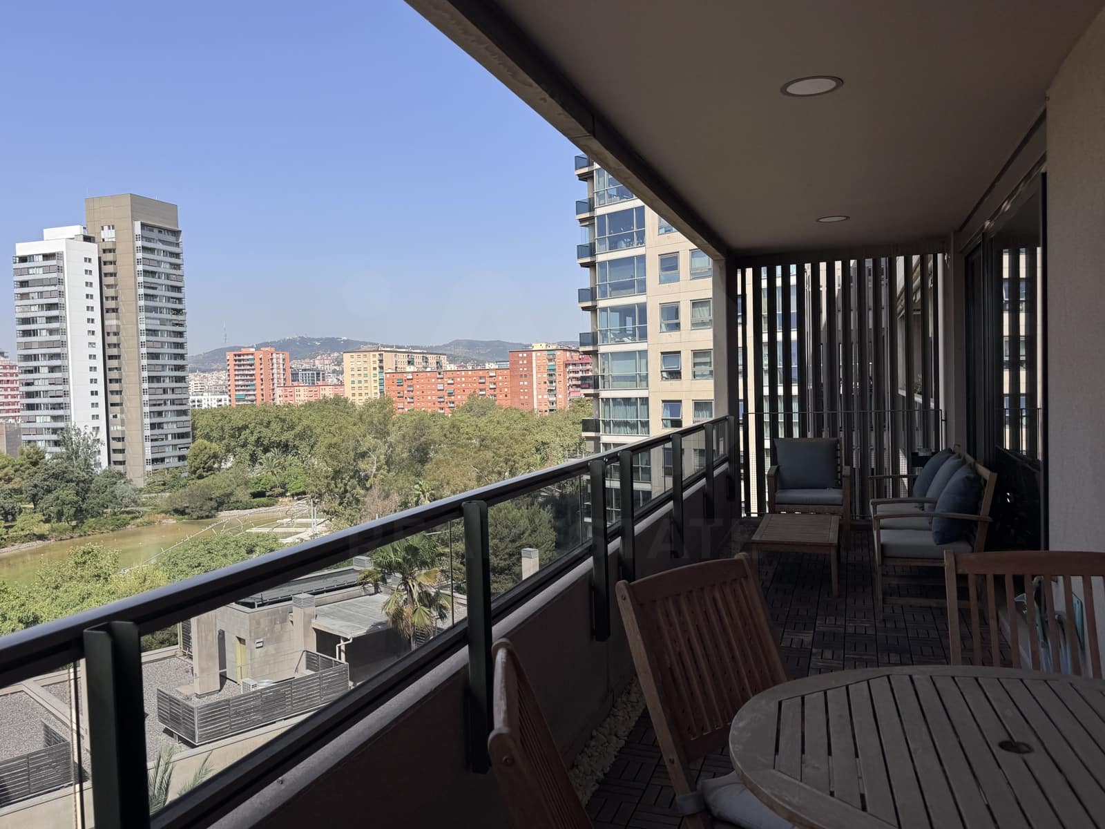 2 soverom Leilighet til leie i Barcelona by med svømmebasseng garasje - € 3 155 (Ref: 9987931)