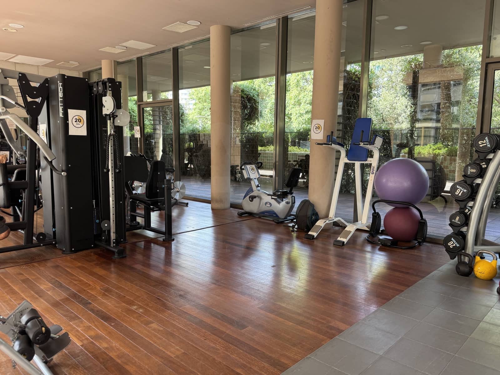 2 soverom Leilighet til leie i Barcelona by med svømmebasseng garasje - € 3 155 (Ref: 9987931)