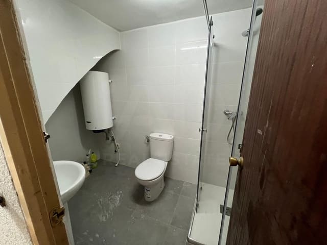 1 slaapkamer Commercieel te huur in Madrid stad - € 850 (Ref: 9987932)