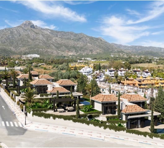 5 Zimmer Villa zu verkaufen in Marbella mit Pool - 4.850.000 € (Ref: 9987936)