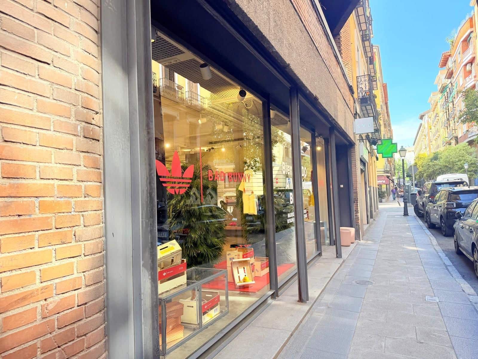 Kaupallinen myytävänä paikassa Madrid kaupunki - 1 450 000 € (Ref: 9987937)