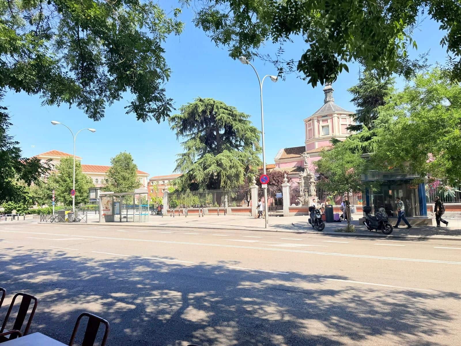 Kaupallinen myytävänä paikassa Madrid kaupunki - 1 450 000 € (Ref: 9987937)