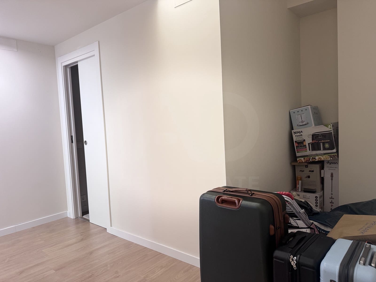 3 soveværelse Lejlighed til leje i Barcelona by - € 2.300 (Ref: 9987938)