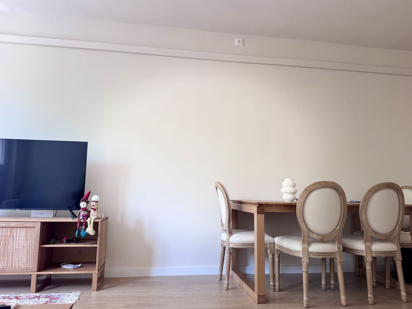 3 soveværelse Lejlighed til leje i Barcelona by - € 2.300 (Ref: 9987938)
