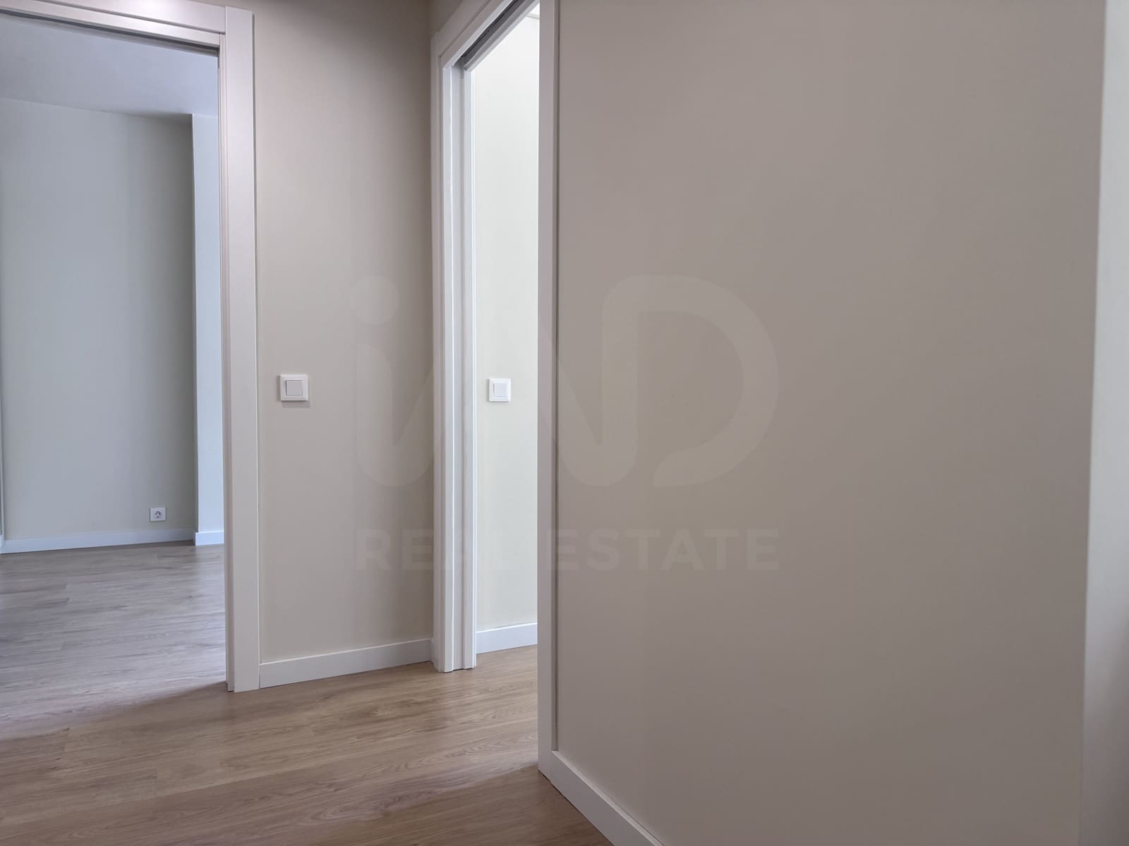3 soveværelse Lejlighed til leje i Barcelona by - € 2.300 (Ref: 9987938)