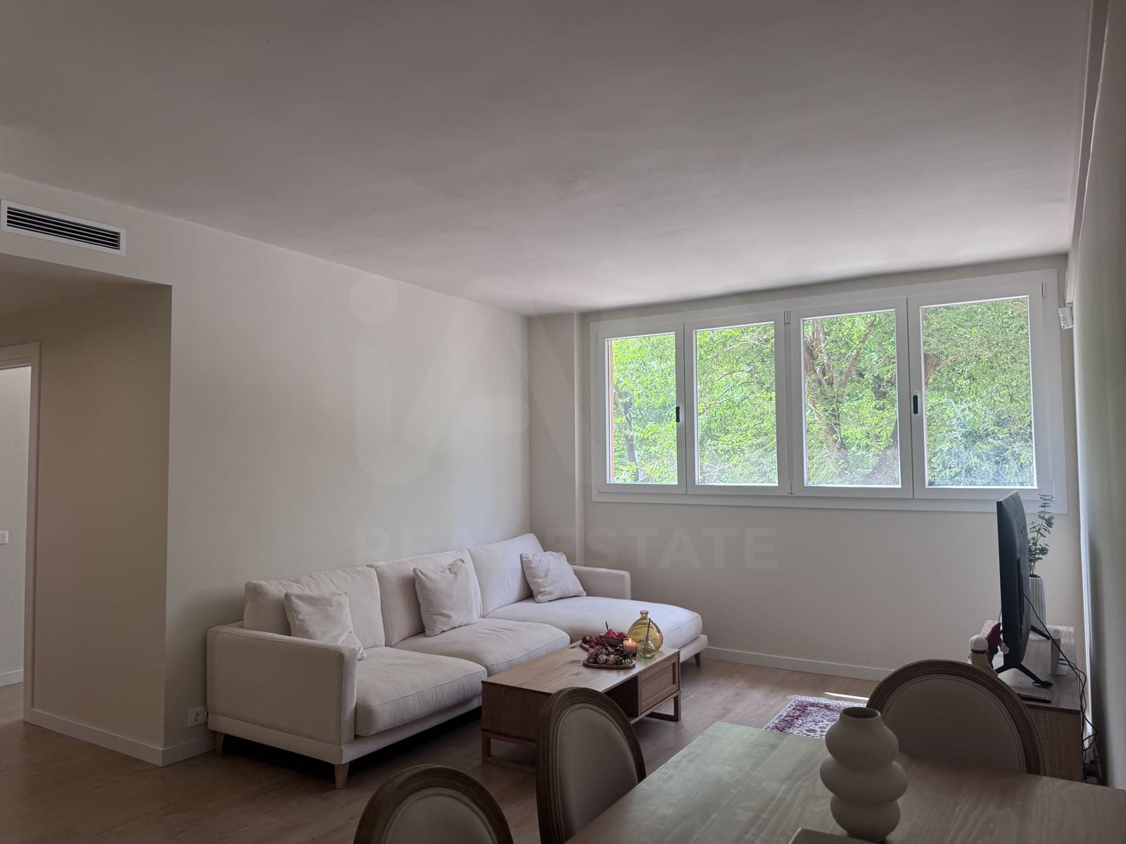 3 soveværelse Lejlighed til leje i Barcelona by - € 2.300 (Ref: 9987938)