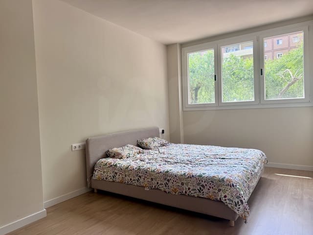3 soveværelse Lejlighed til leje i El Besòs i El Maresme, Barcelona by - € 2.300 (Ref: 9987938)
