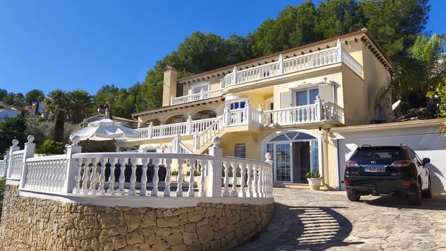 6 soverom Villa til salgs i Pedreguer med svømmebasseng garasje - € 2 100 000 (Ref: 9987939)