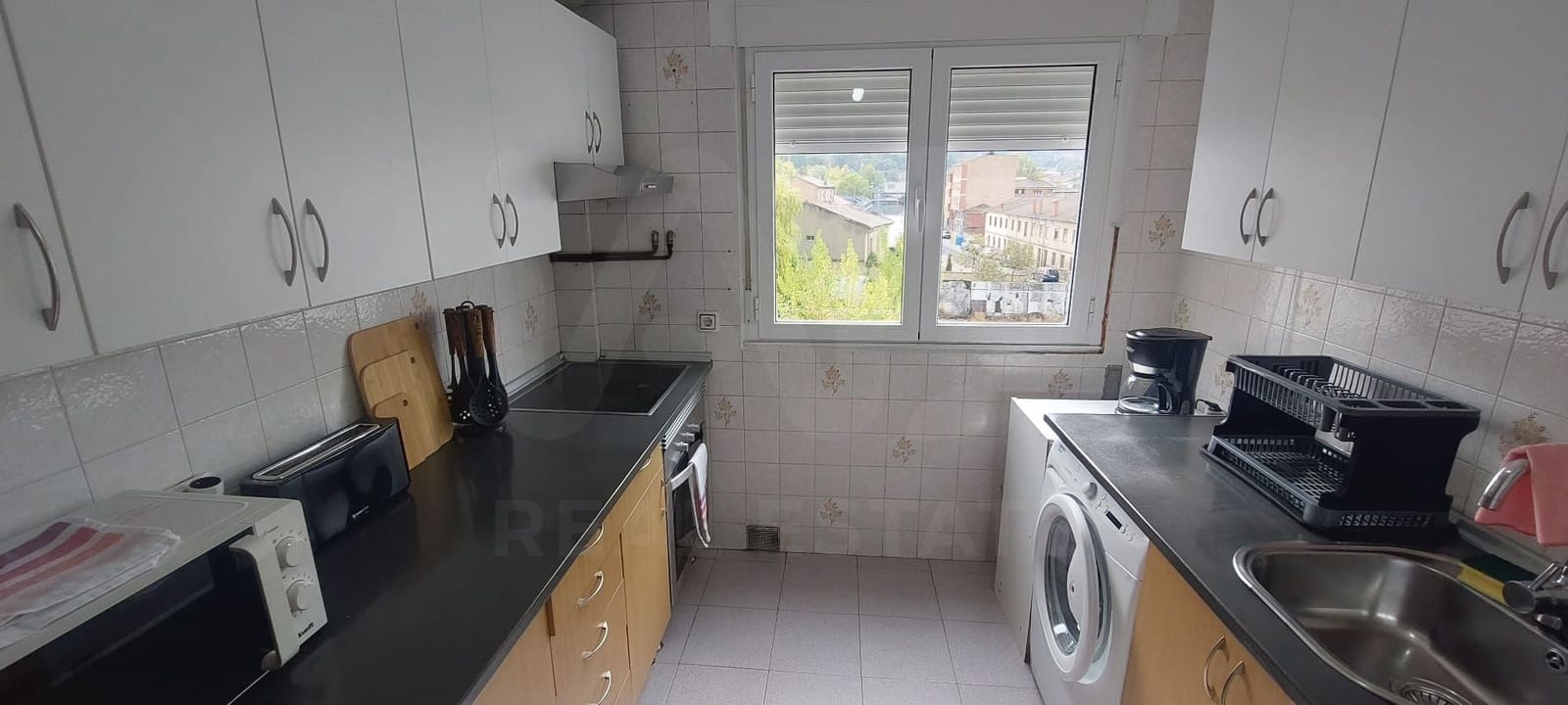 3 soverom Leilighet til leie i Leon by - € 650 (Ref: 9987941)