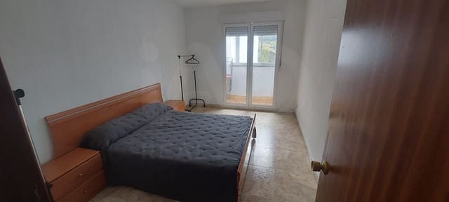 3 soveværelse Lejlighed til leje i León by - € 650 (Ref: 9987941)
