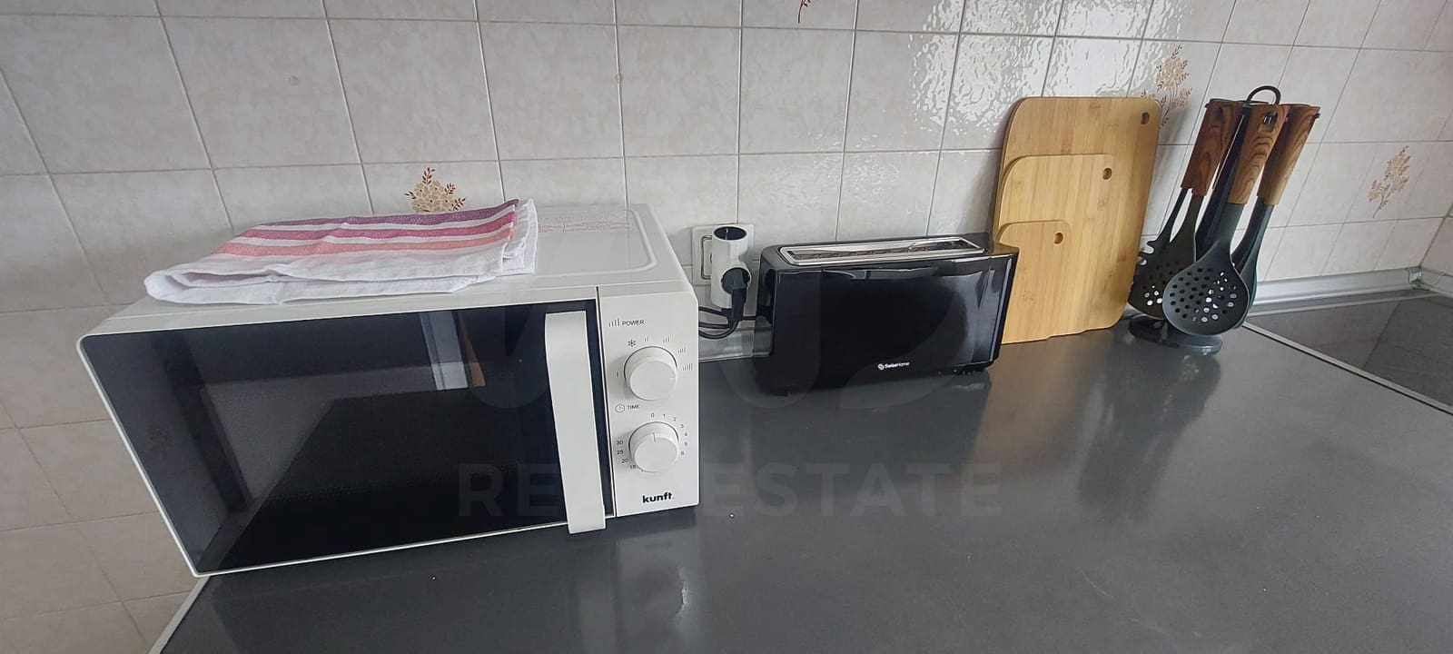 3 soverom Leilighet til leie i Leon by - € 650 (Ref: 9987941)