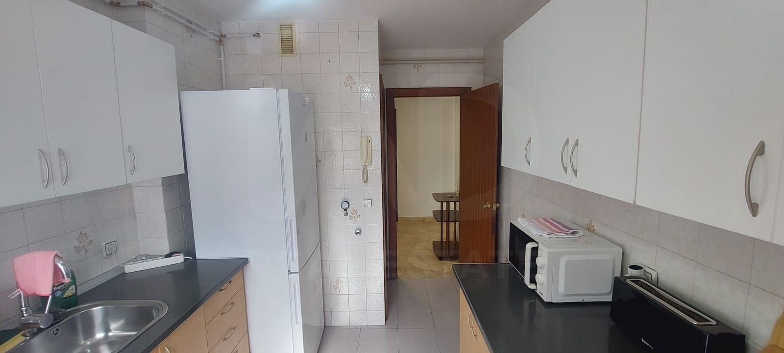 3 soverom Leilighet til leie i Leon by - € 650 (Ref: 9987941)