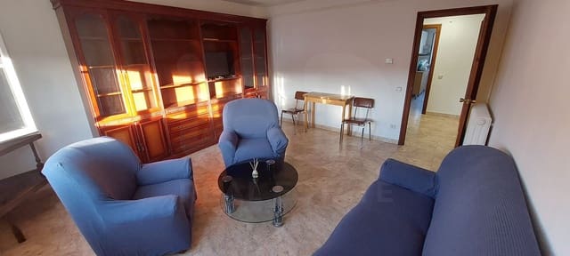 3 soveværelse Lejlighed til leje i León by - € 650 (Ref: 9987941)