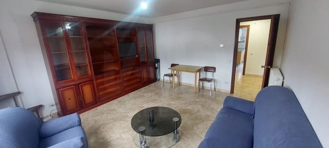 3 soveværelse Lejlighed til leje i León by - € 650 (Ref: 9987941)