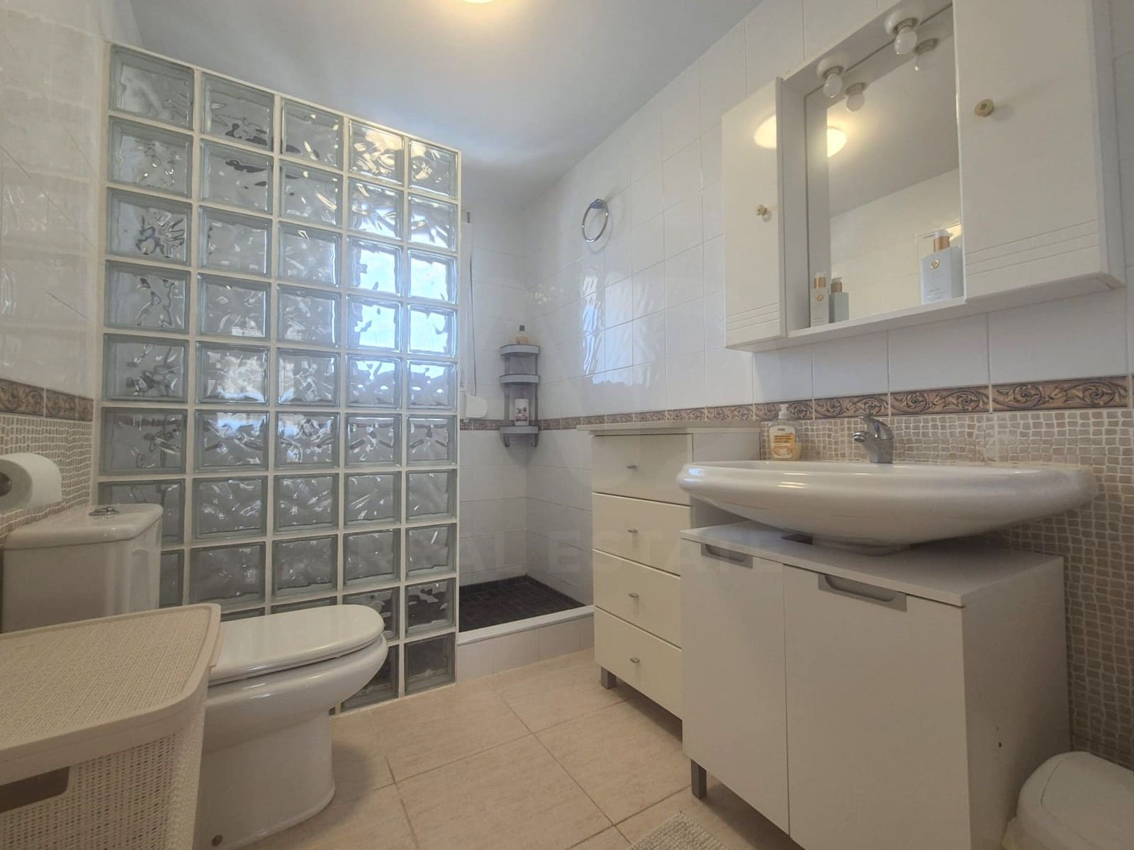 2 soveværelse Lejlighed til salg i Denia med swimmingpool garage - € 525.000 (Ref: 9987944)