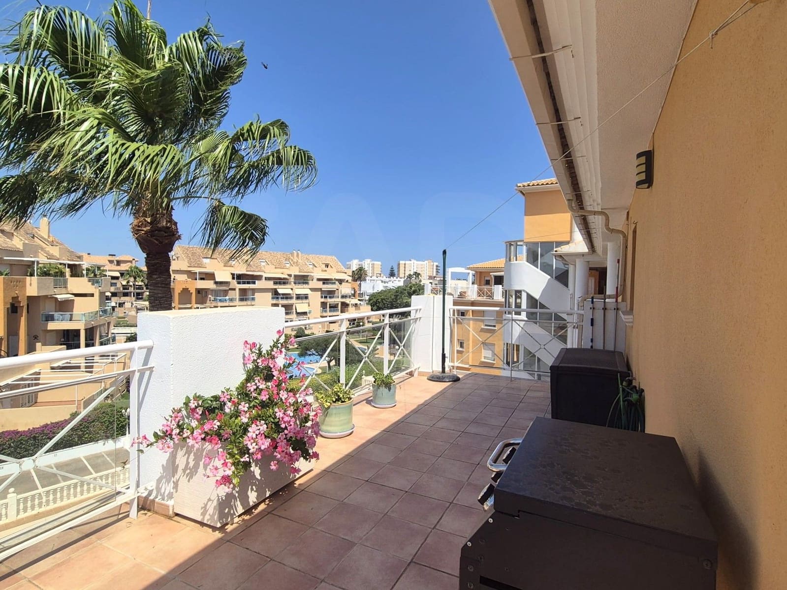 2 soveværelse Lejlighed til salg i Denia med swimmingpool garage - € 525.000 (Ref: 9987944)