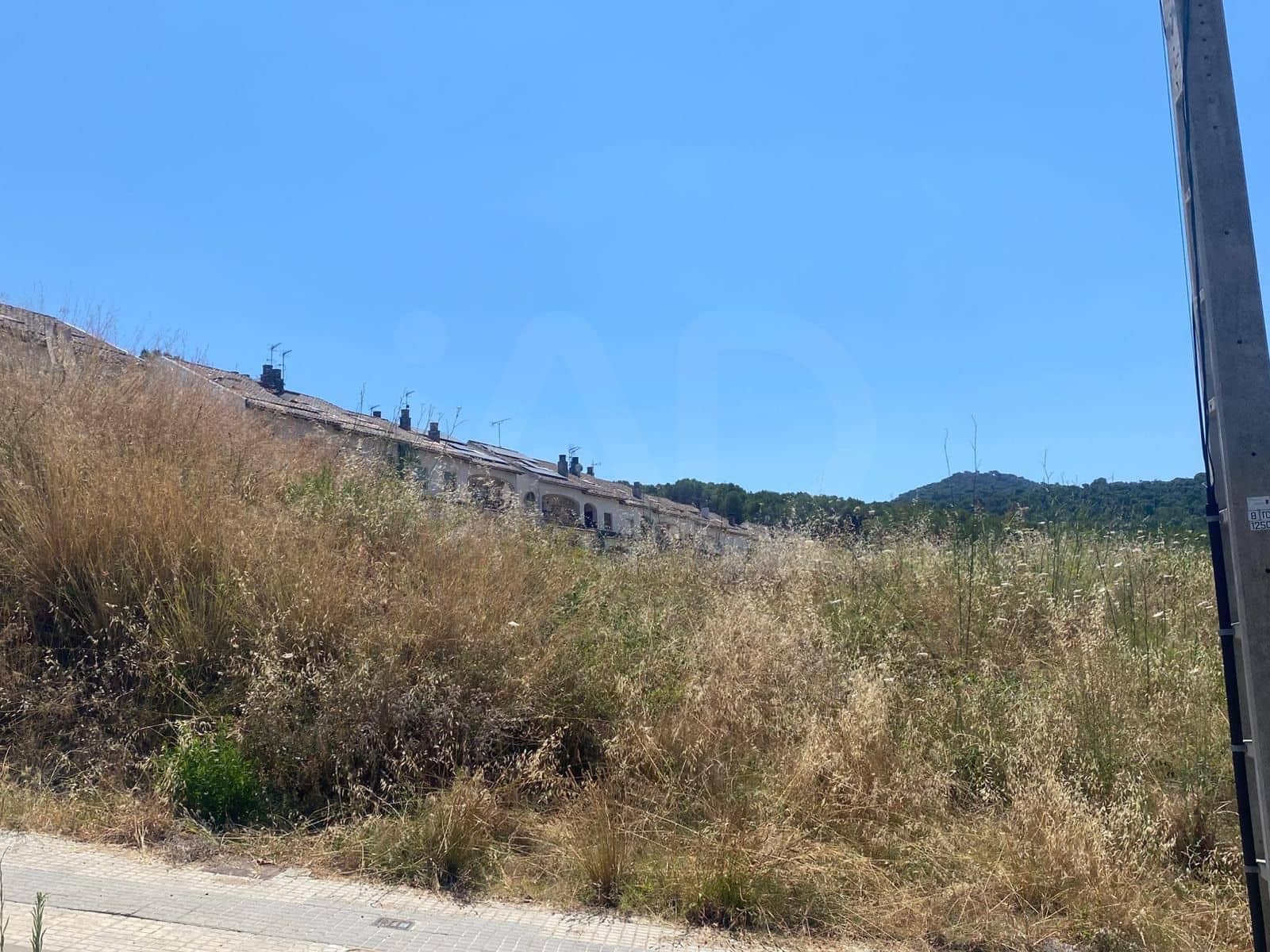 Ubebygd land til salgs i Barcelona by - € 110 000 (Ref: 9987946)