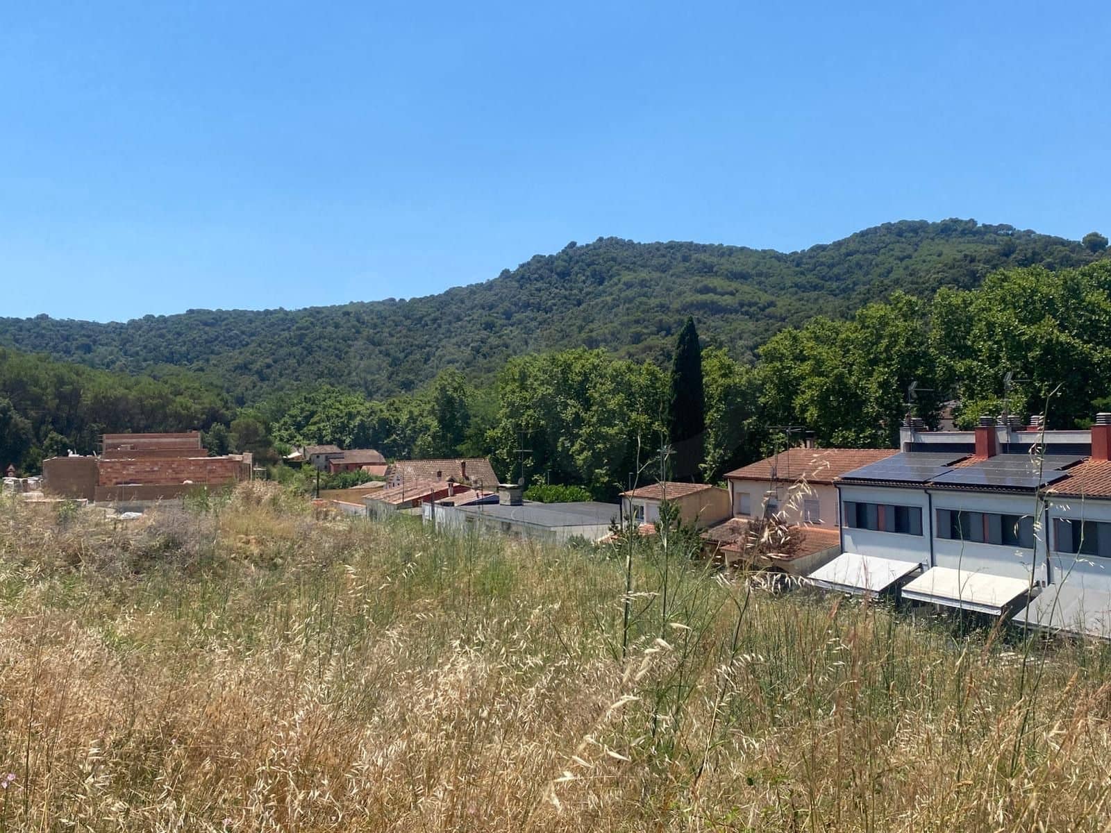 Ubebygd land til salgs i Barcelona by - € 110 000 (Ref: 9987946)