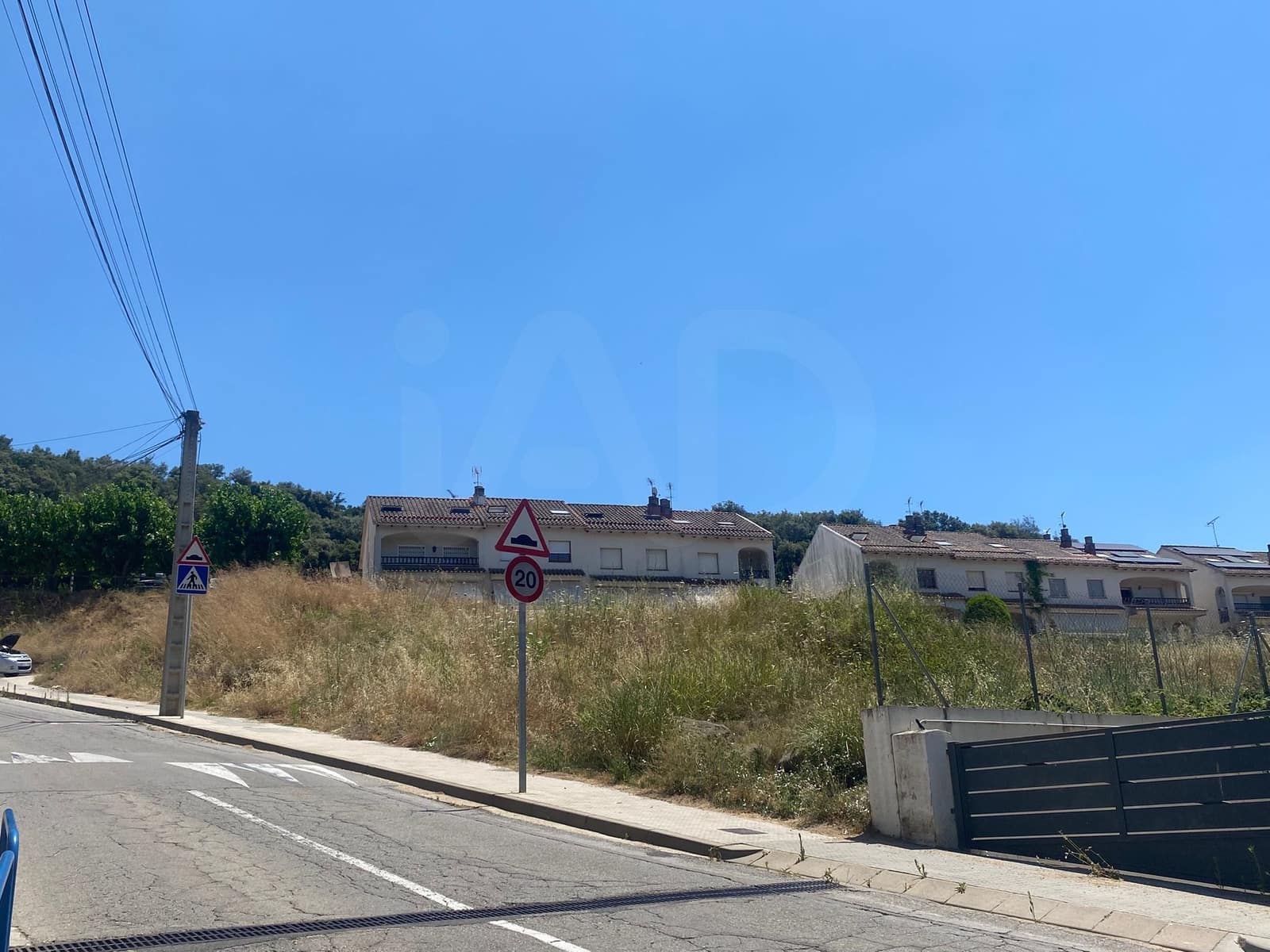 Ubebygd land til salgs i Barcelona by - € 110 000 (Ref: 9987946)