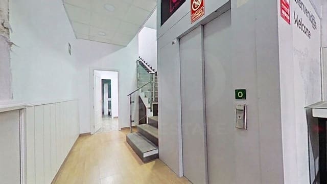 4 soveværelse Erhverv til salg i Cádiz by - € 650.000 (Ref: 9987948)