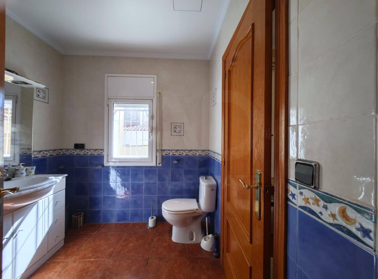 5 soverom Hus til salgs i Tarragona by med svømmebasseng garasje - € 420 000 (Ref: 9987952)