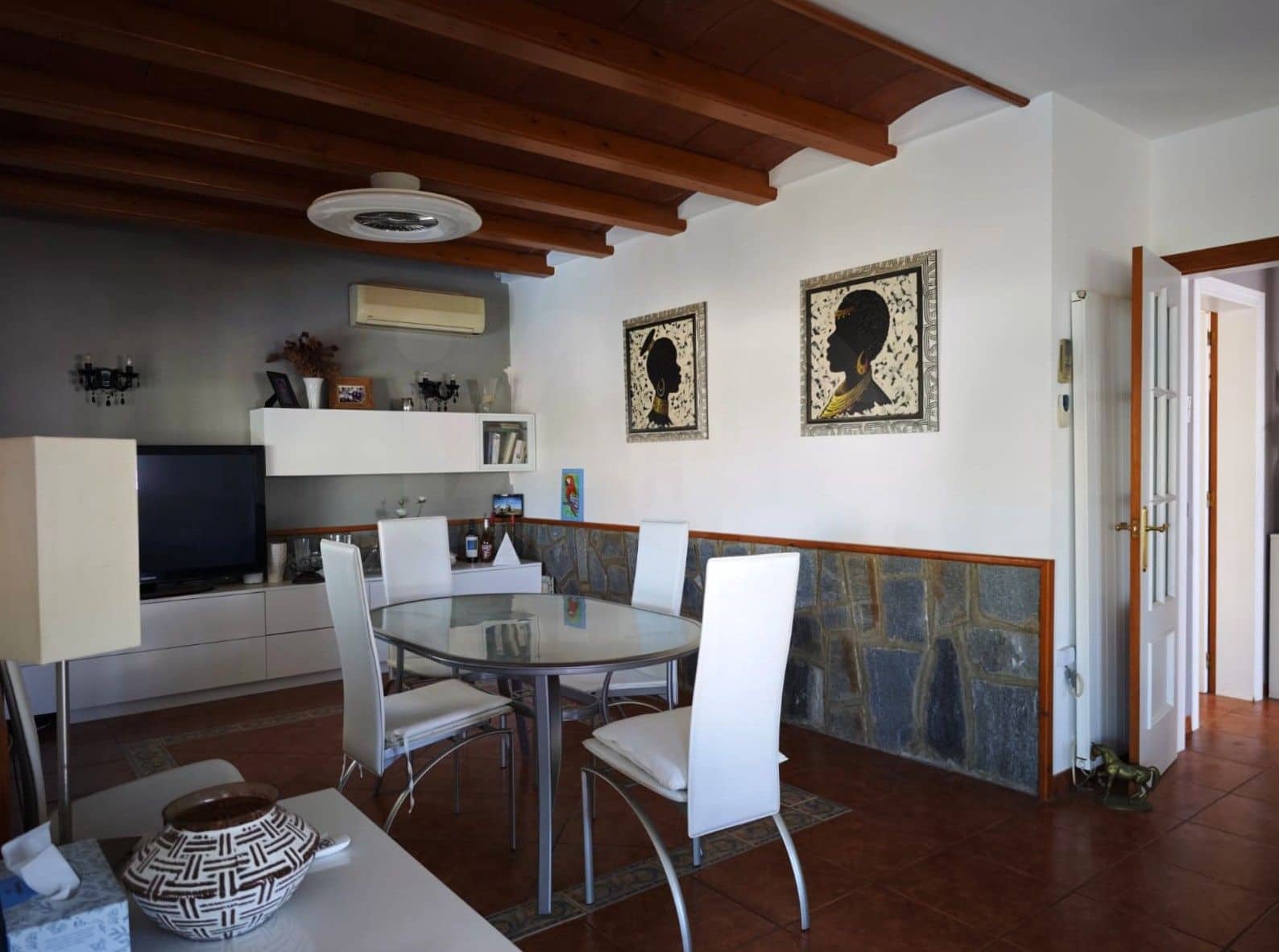 5 soverom Hus til salgs i Tarragona by med svømmebasseng garasje - € 420 000 (Ref: 9987952)