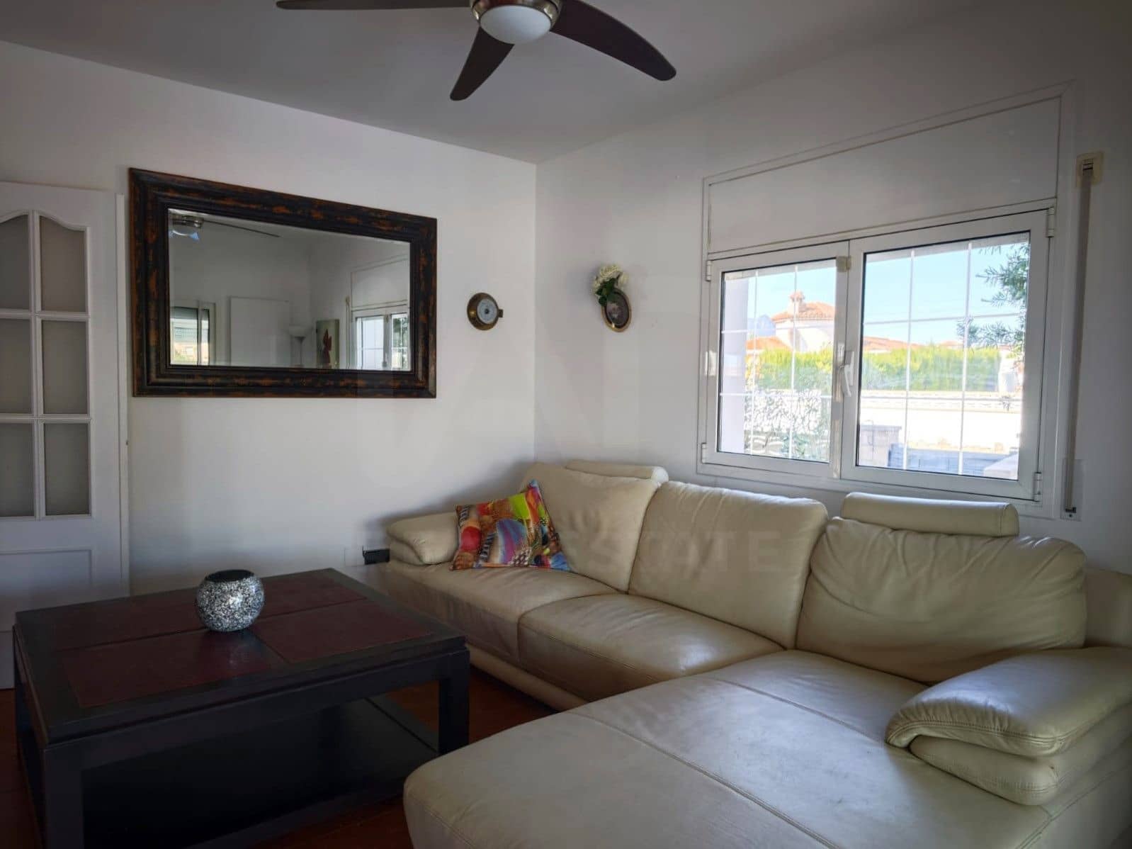 5 soverom Hus til salgs i Tarragona by med svømmebasseng garasje - € 420 000 (Ref: 9987952)
