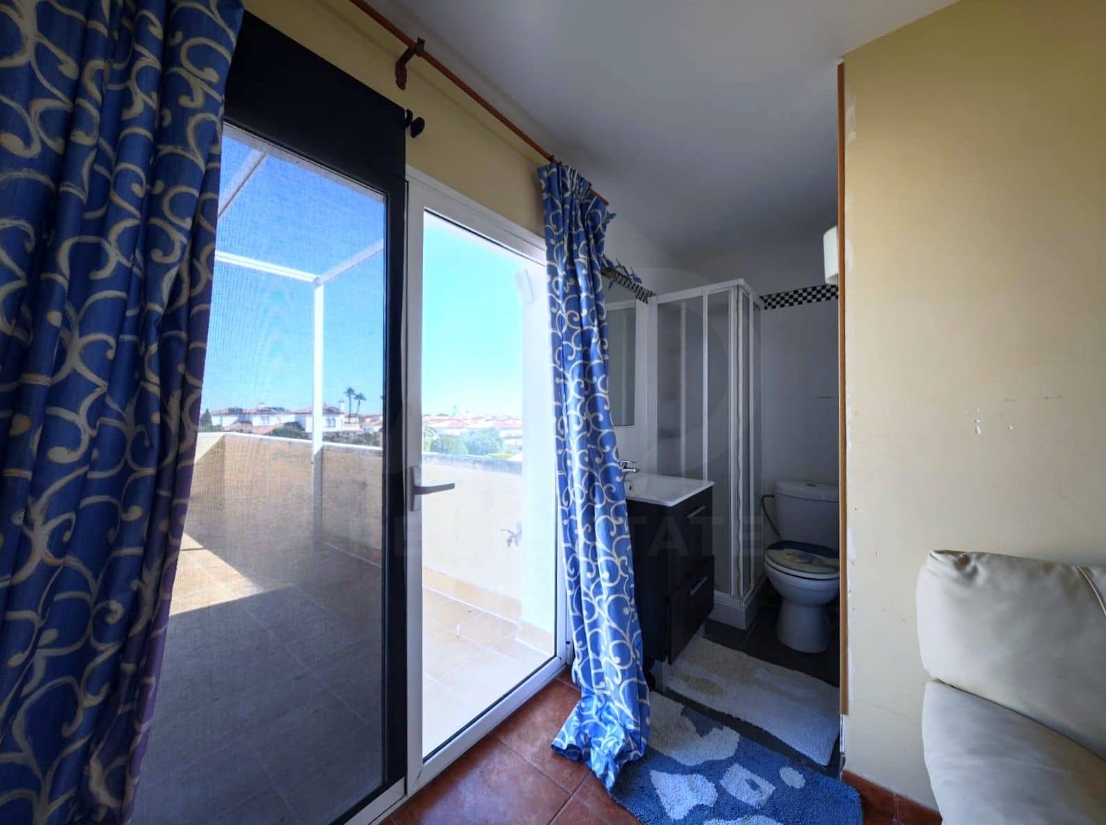 5 soverom Hus til salgs i Tarragona by med svømmebasseng garasje - € 420 000 (Ref: 9987952)