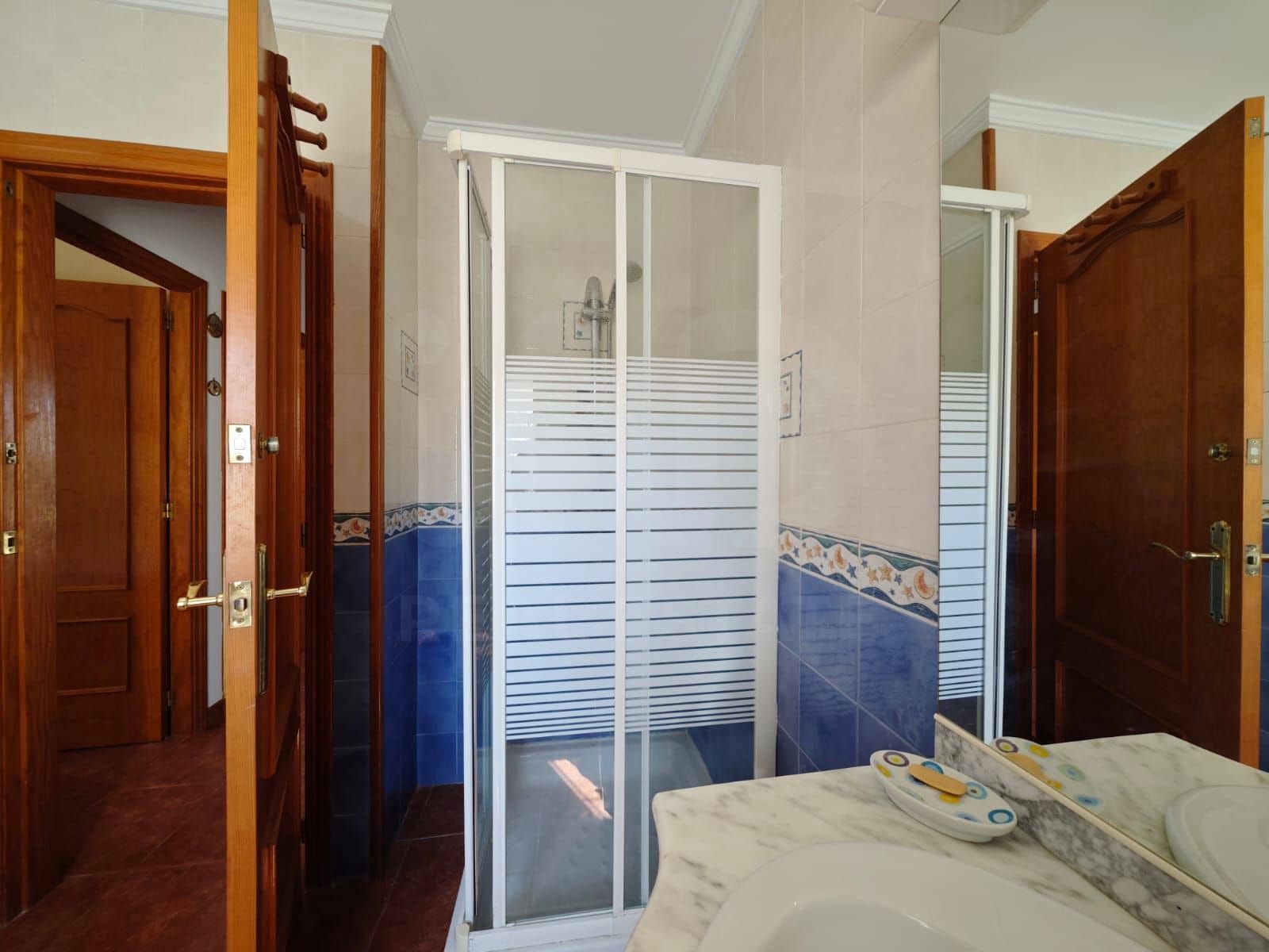 5 soverom Hus til salgs i Tarragona by med svømmebasseng garasje - € 420 000 (Ref: 9987952)