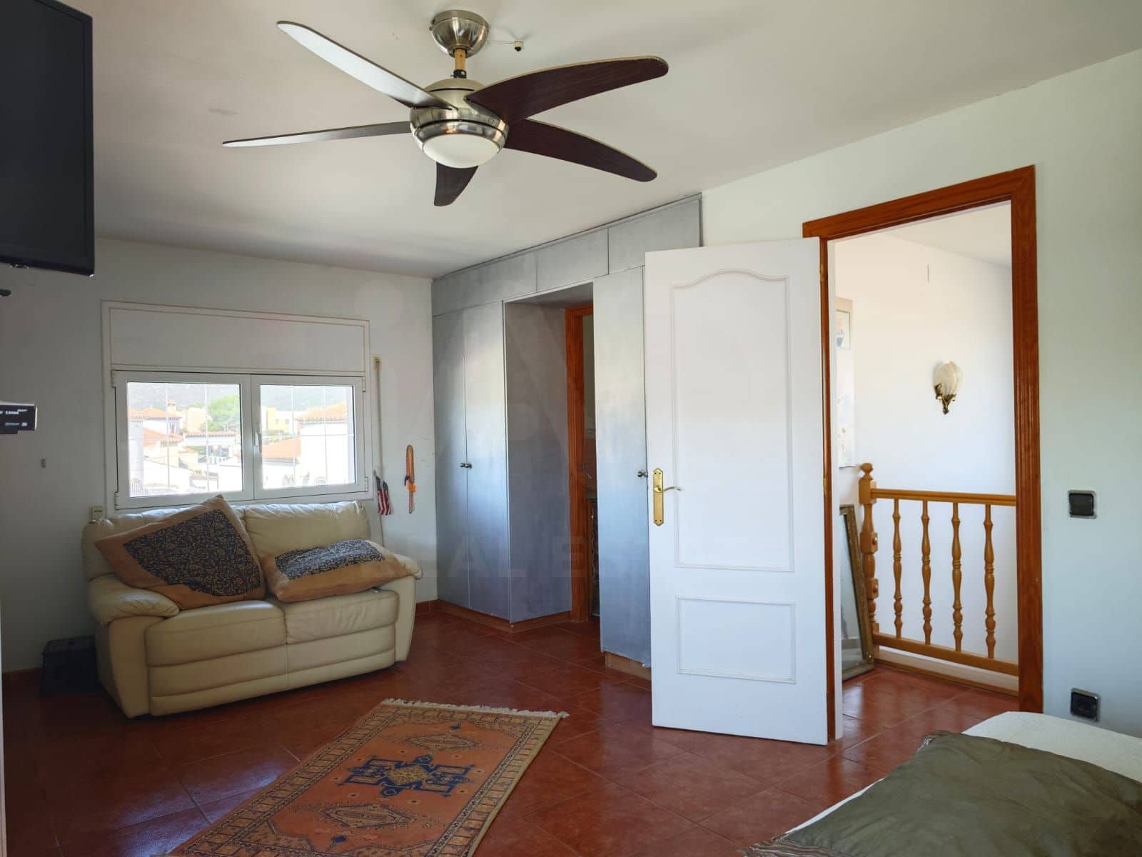 5 soverom Hus til salgs i Tarragona by med svømmebasseng garasje - € 420 000 (Ref: 9987952)