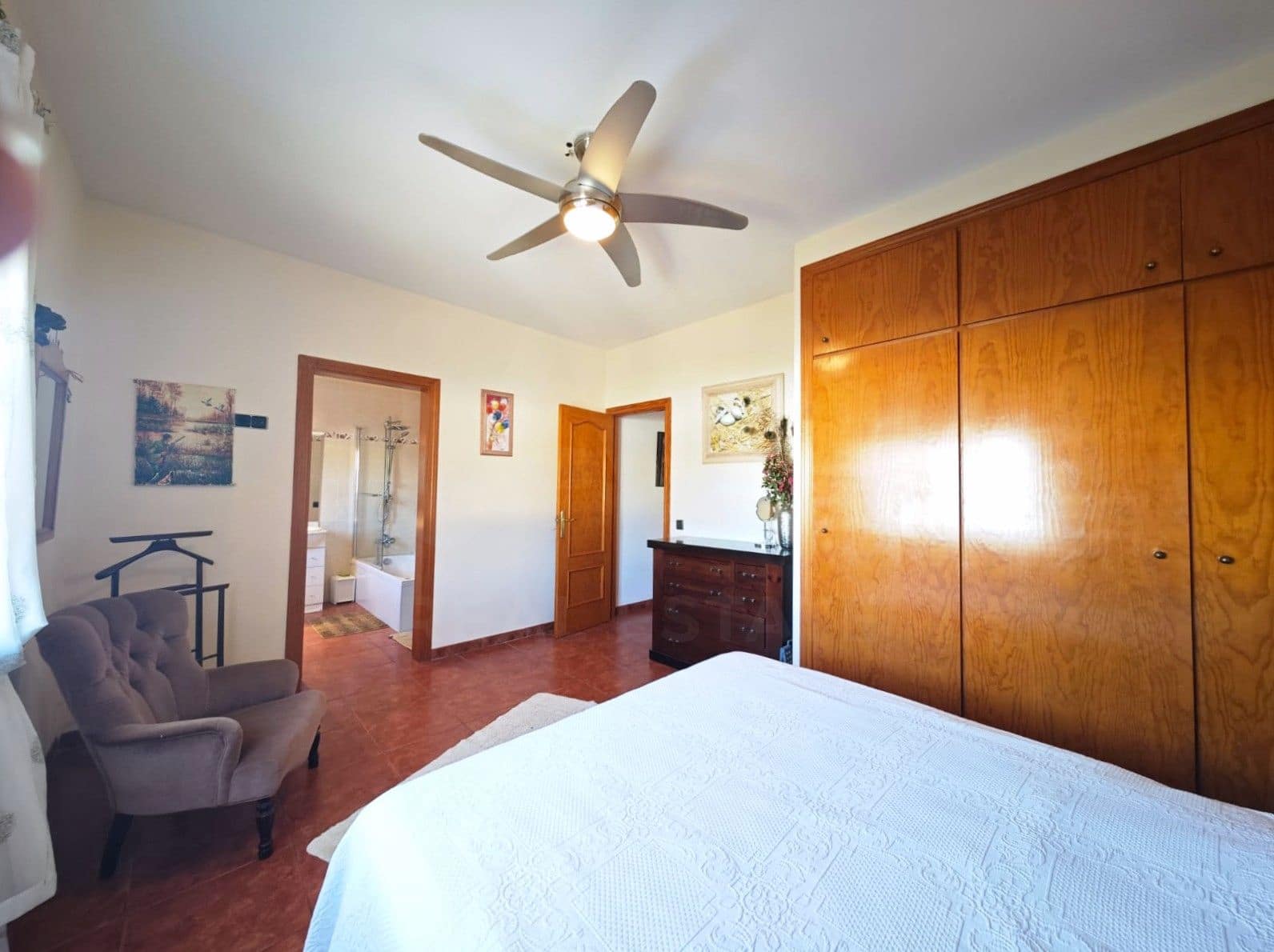 5 soverom Hus til salgs i Tarragona by med svømmebasseng garasje - € 420 000 (Ref: 9987952)