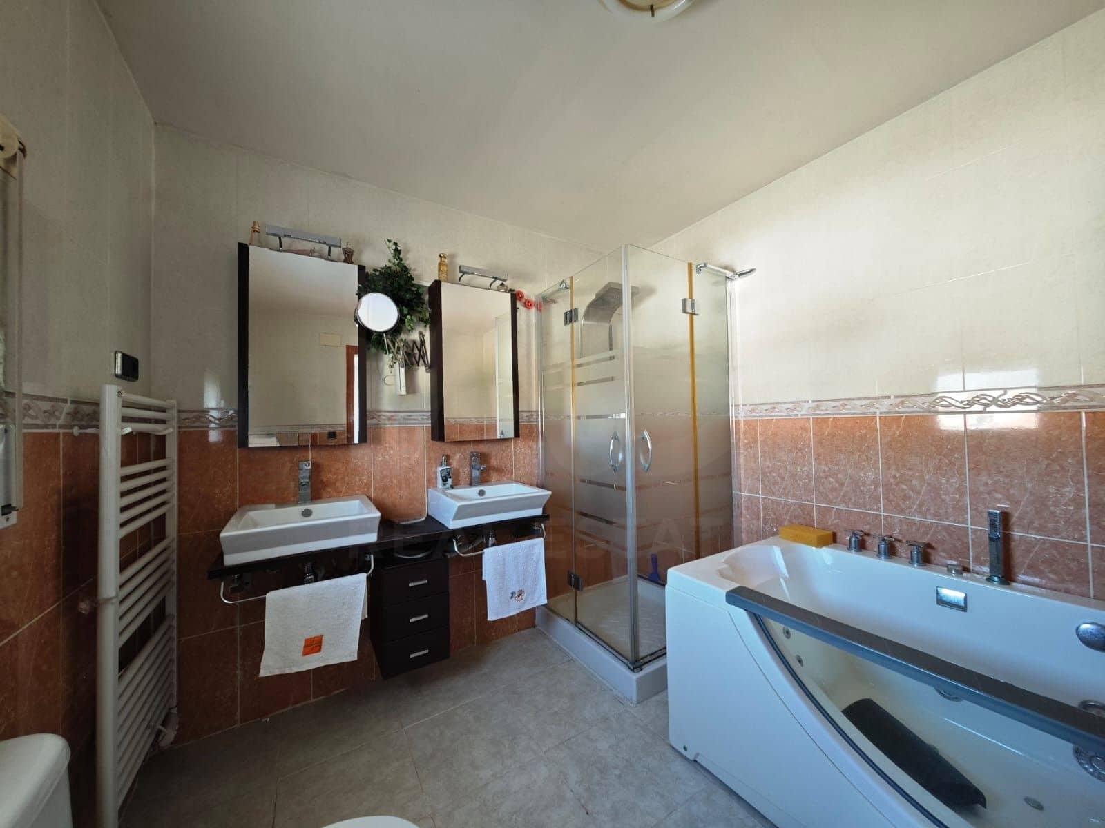 5 soverom Hus til salgs i Tarragona by med svømmebasseng garasje - € 420 000 (Ref: 9987952)