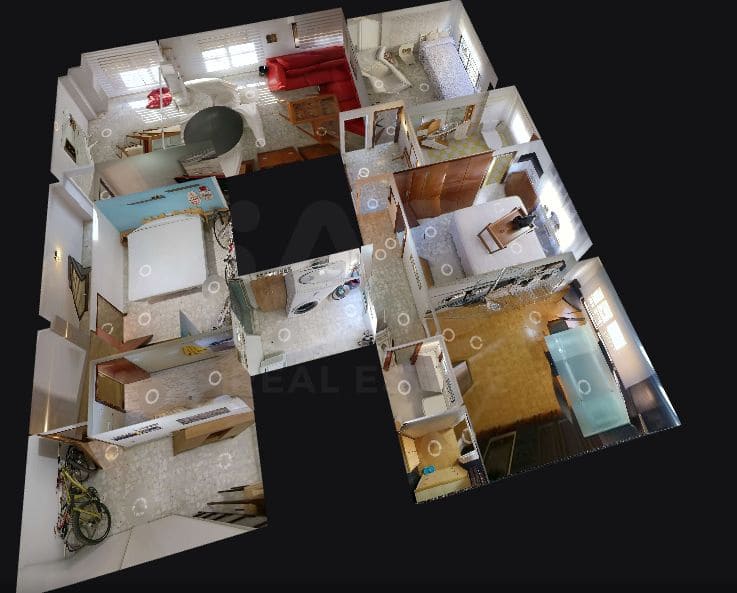 4 Zimmer Apartment zu verkaufen in Alicante / Alacant Stadt - 300.000 € (Ref: 9987955)