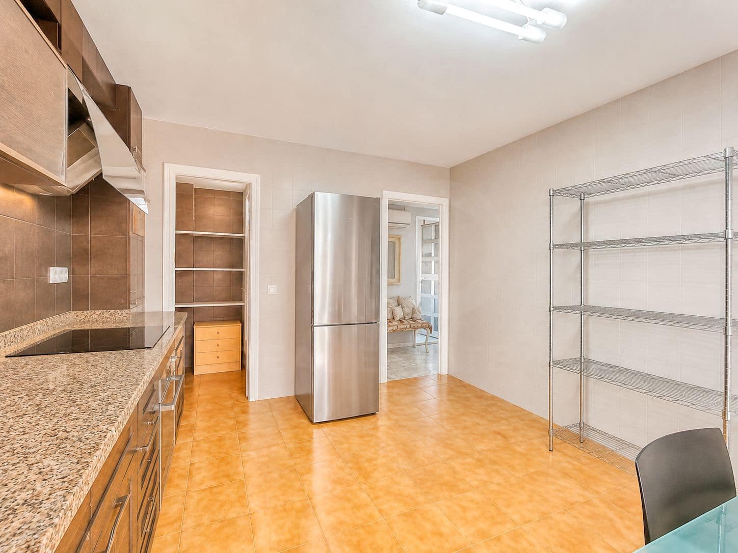 4 Zimmer Apartment zu verkaufen in Alicante / Alacant Stadt - 300.000 € (Ref: 9987955)