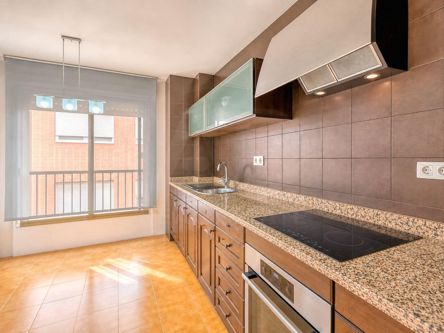 4 Zimmer Apartment zu verkaufen in Alicante / Alacant Stadt - 300.000 € (Ref: 9987955)