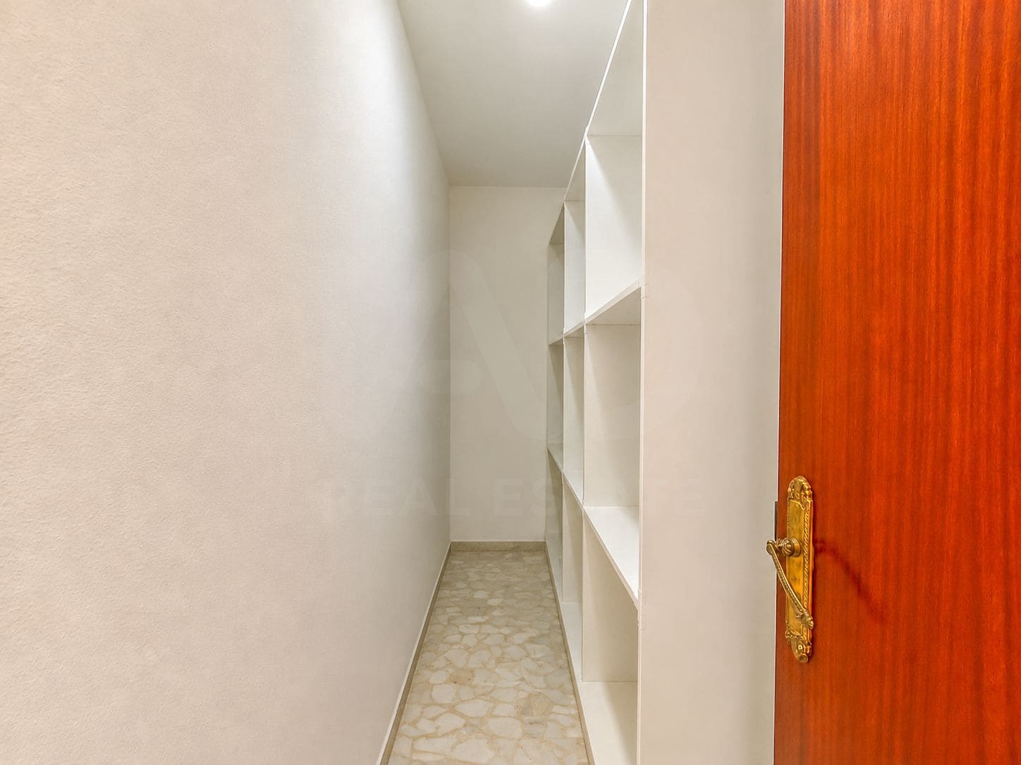 4 Zimmer Apartment zu verkaufen in Alicante / Alacant Stadt - 300.000 € (Ref: 9987955)