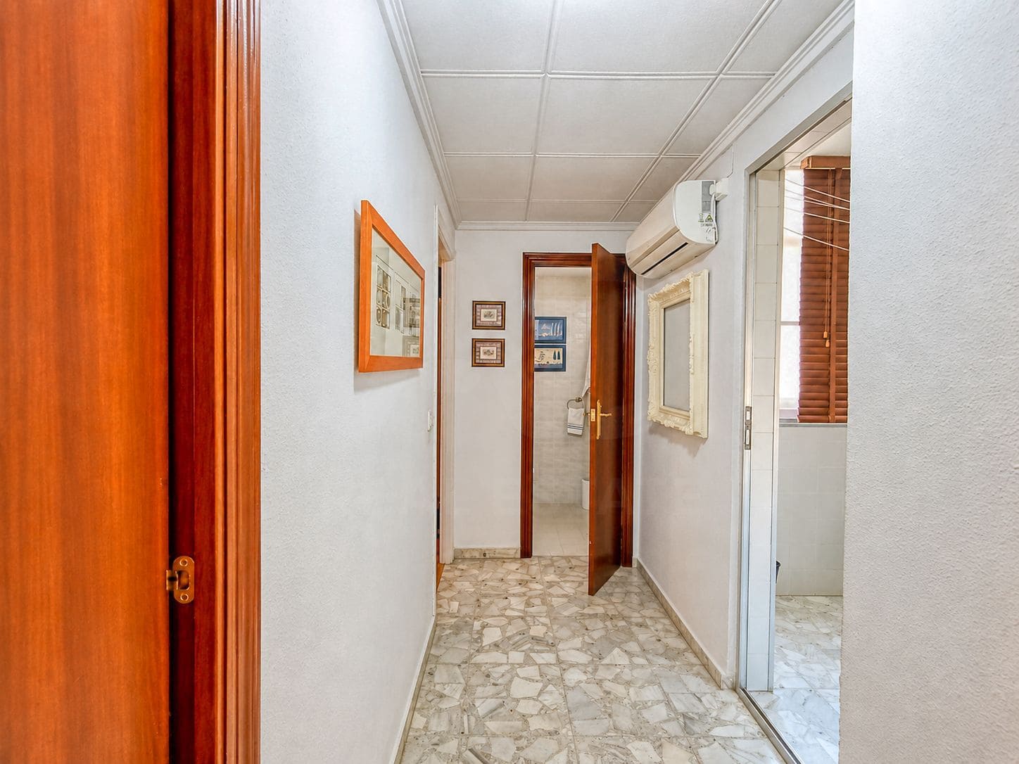 4 Zimmer Apartment zu verkaufen in Alicante / Alacant Stadt - 300.000 € (Ref: 9987955)