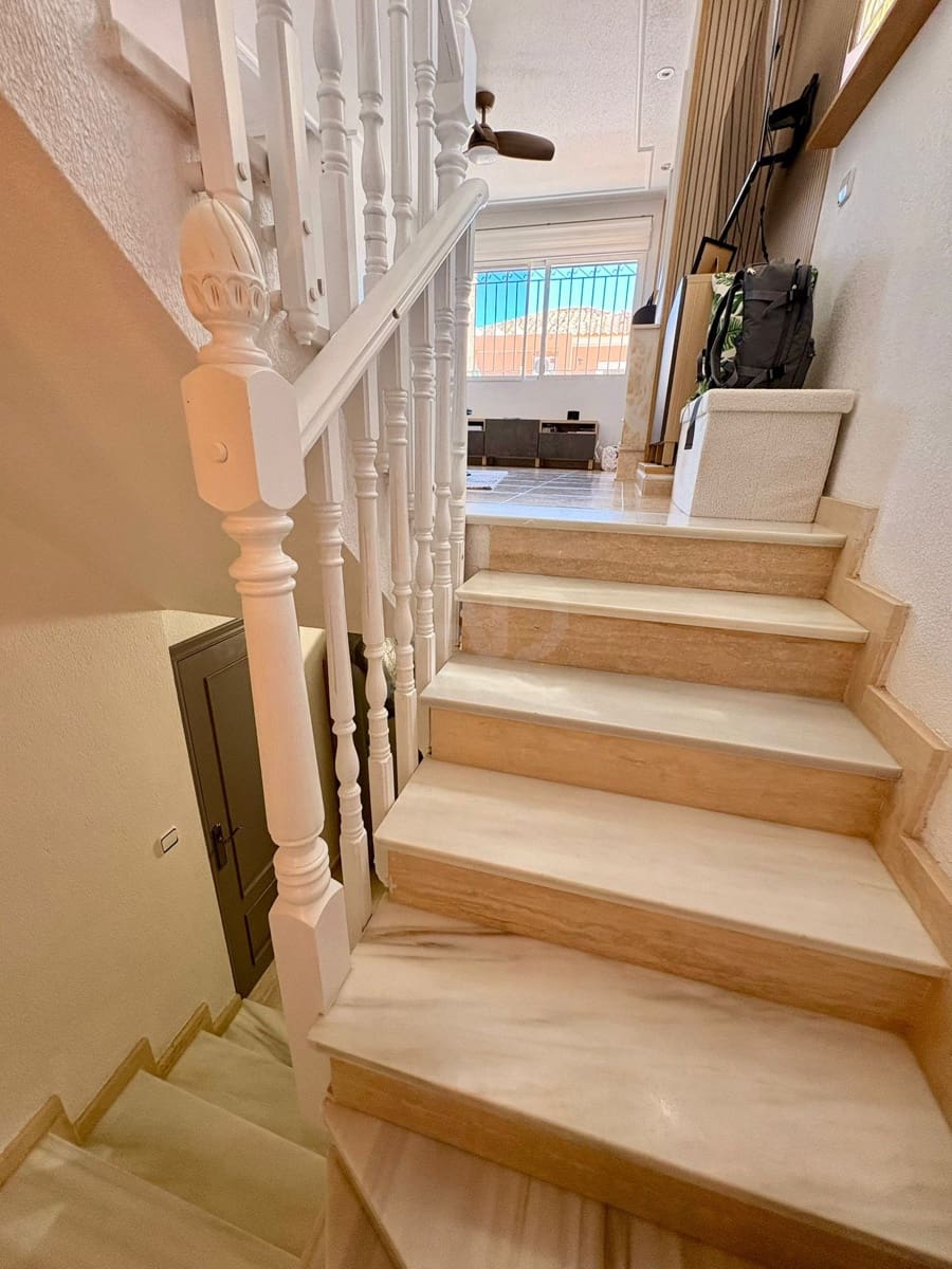5 sovrum Hus till salu i San Miguel de Salinas med pool - 385 000 € (Ref: 9987956)