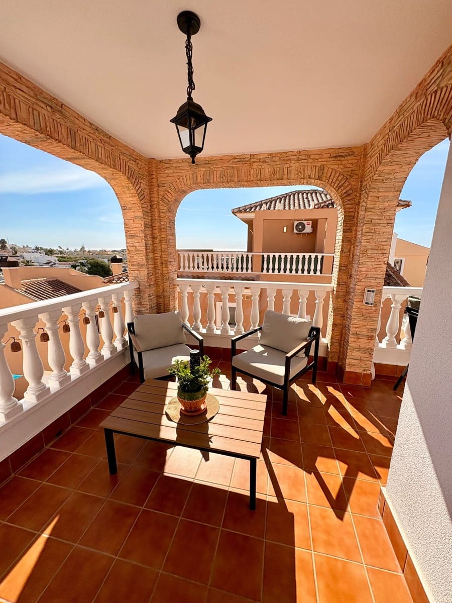 5 sovrum Hus till salu i San Miguel de Salinas med pool - 385 000 € (Ref: 9987956)