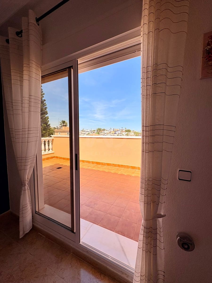 5 sovrum Hus till salu i San Miguel de Salinas med pool - 385 000 € (Ref: 9987956)