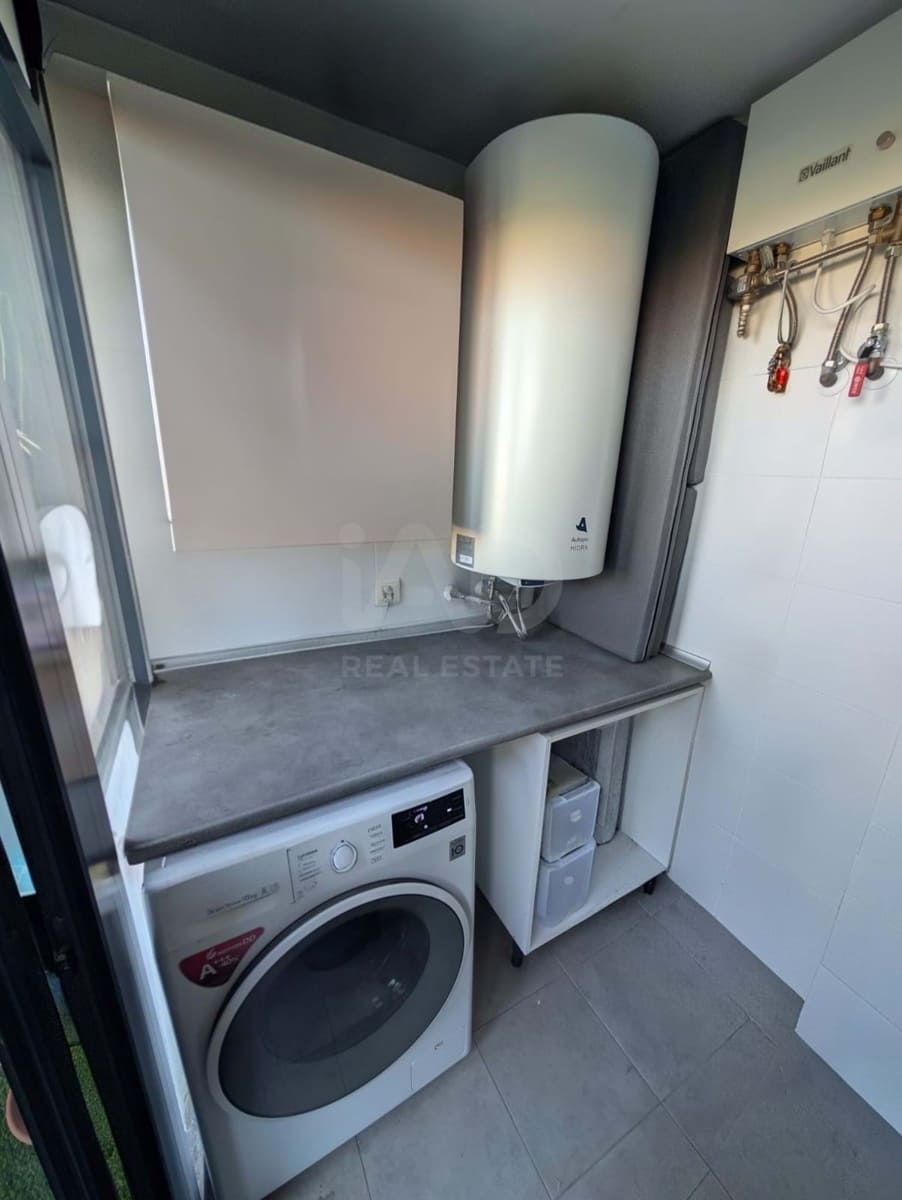 3 soverom Leilighet til salgs i Alicante by med svømmebasseng garasje - € 395 000 (Ref: 9987957)