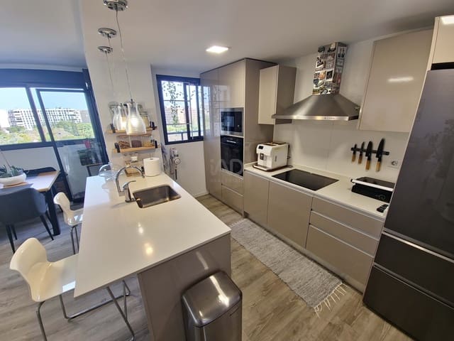 Apartamento de 3 habitaciones en Paus - Poligono San Blas, Alicante / Alacant ciudad en venta con piscina garaje - 395.000 € (Ref: 9987957)