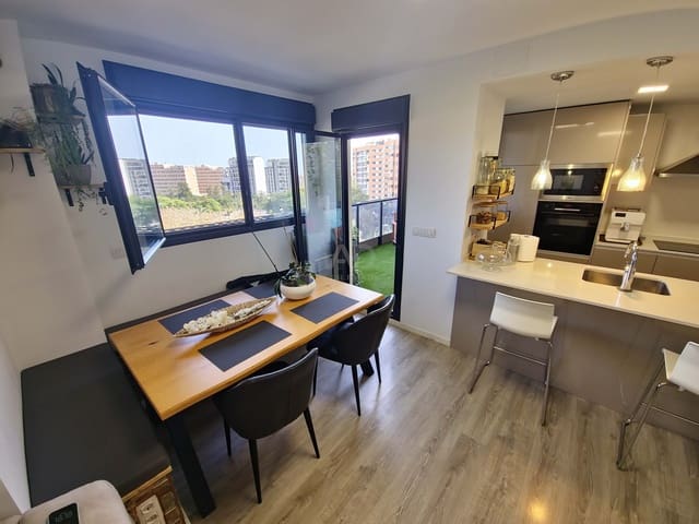 Apartamento de 3 habitaciones en Paus - Poligono San Blas, Alicante / Alacant ciudad en venta con piscina garaje - 395.000 € (Ref: 9987957)