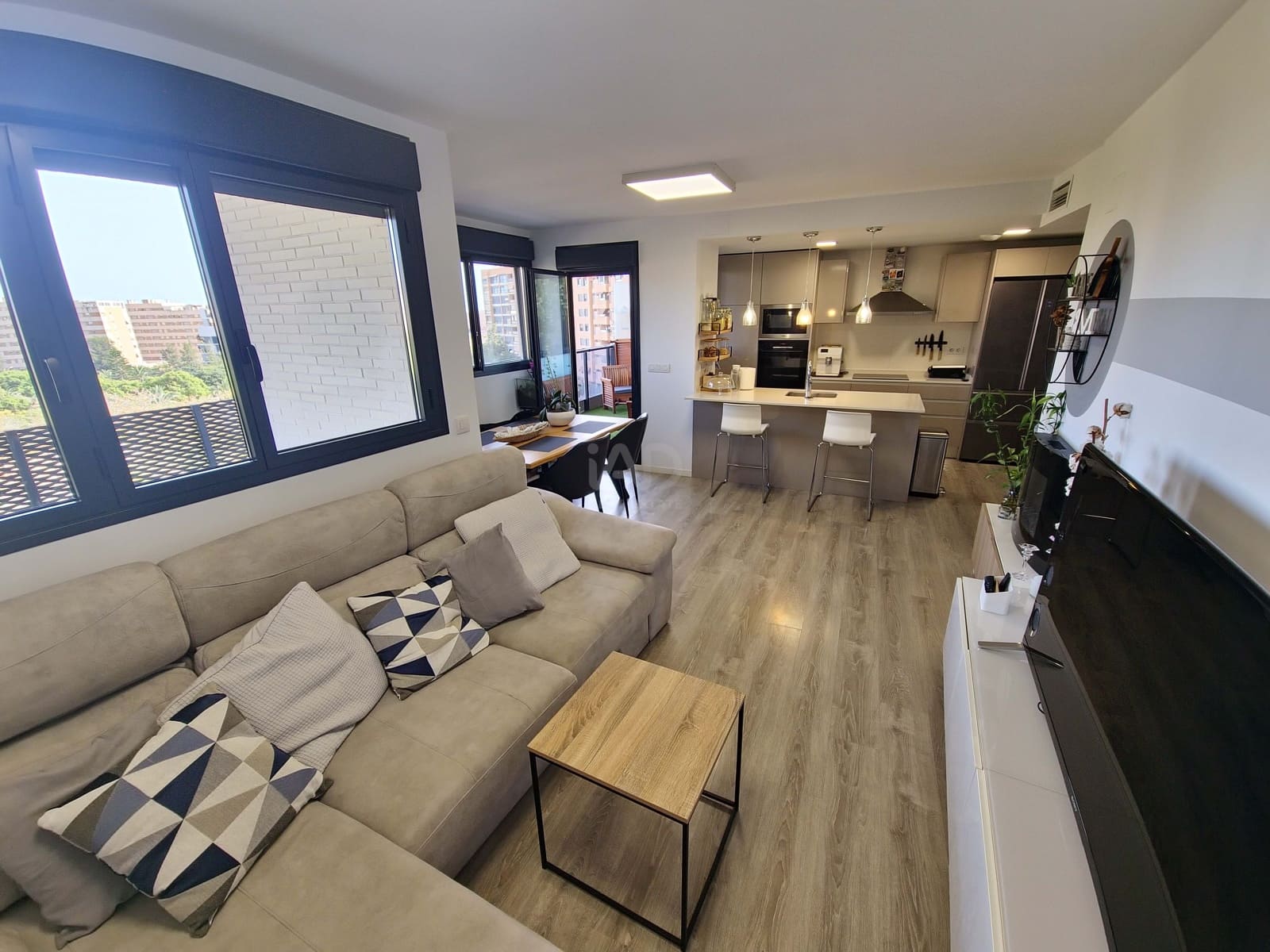 3 soverom Leilighet til salgs i Alicante by med svømmebasseng garasje - € 395 000 (Ref: 9987957)
