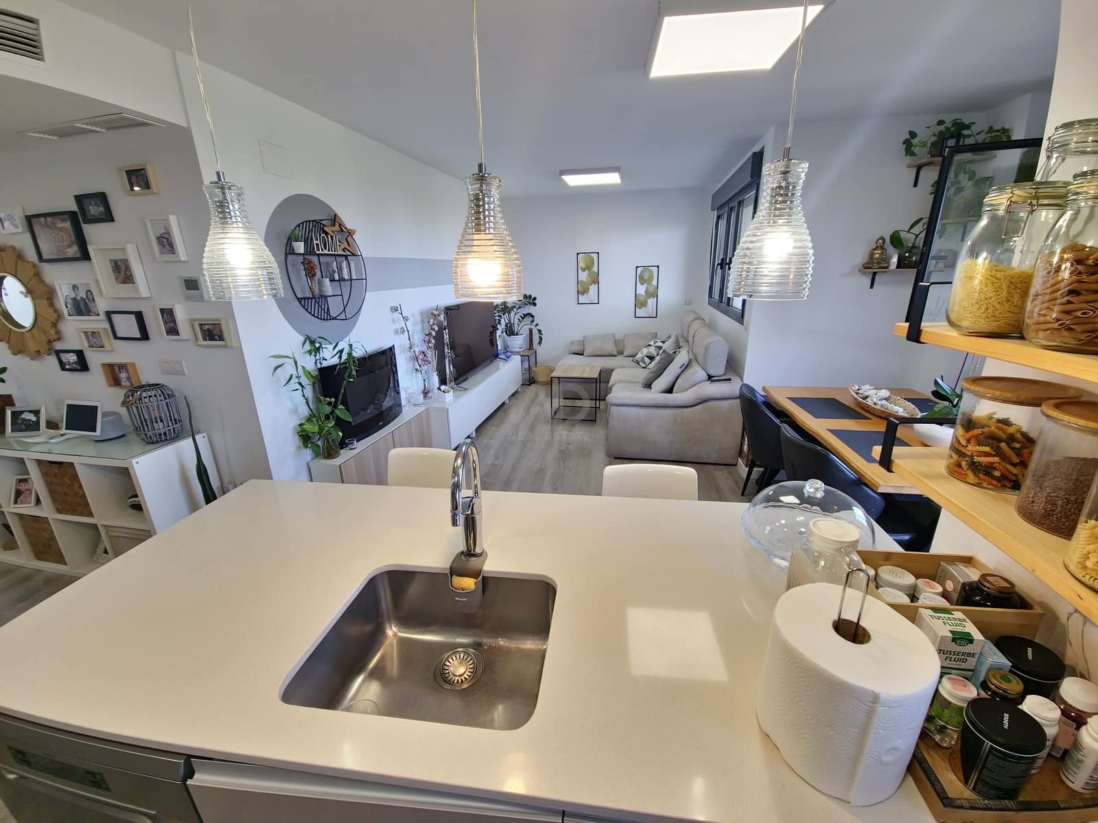 3 soverom Leilighet til salgs i Alicante by med svømmebasseng garasje - € 395 000 (Ref: 9987957)